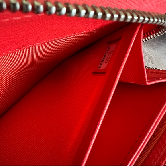 Authentic Chanel Lambskin Quilted Zip Around Wallet - Picture 8 of 17